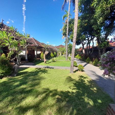 Puri Bali Hotel Lovina  Exterior photo