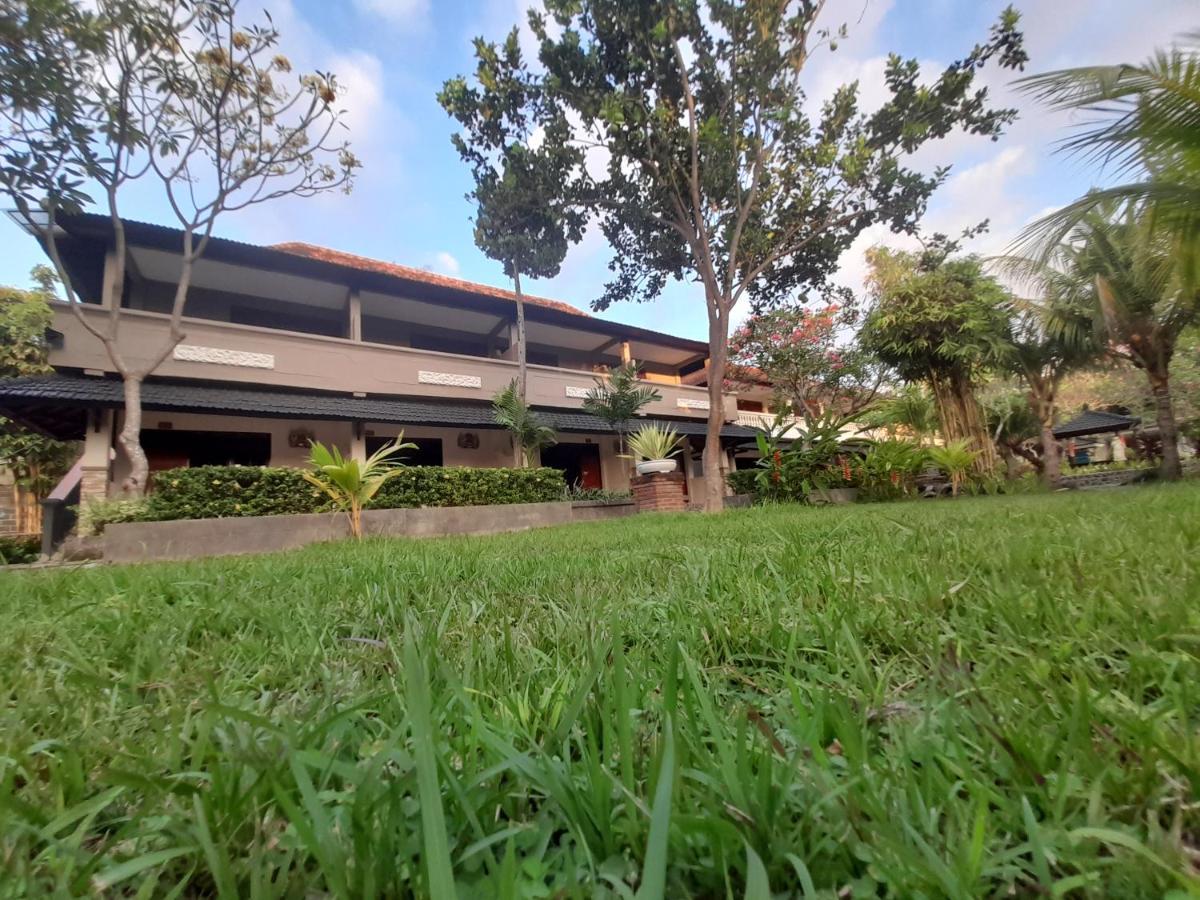 Puri Bali Hotel Lovina  Exterior photo