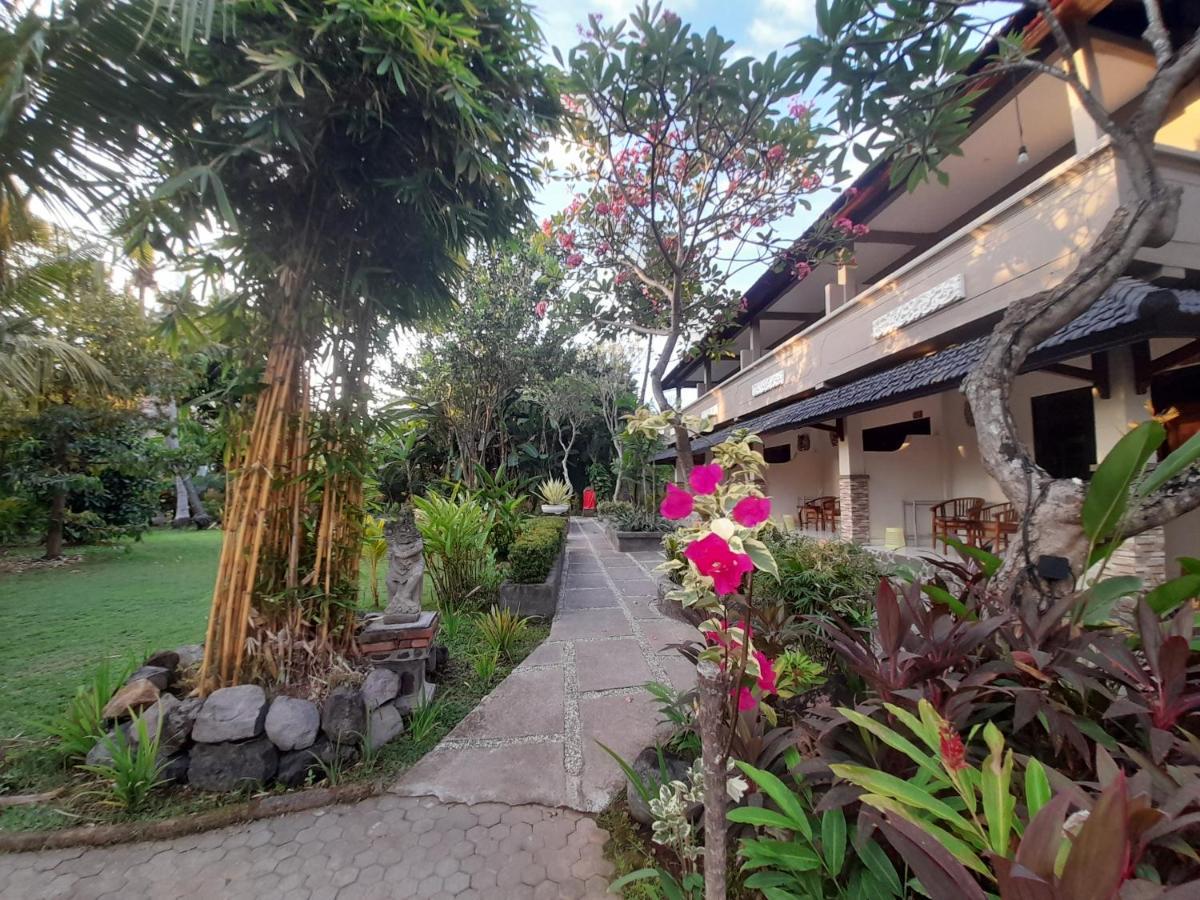 Puri Bali Hotel Lovina  Exterior photo